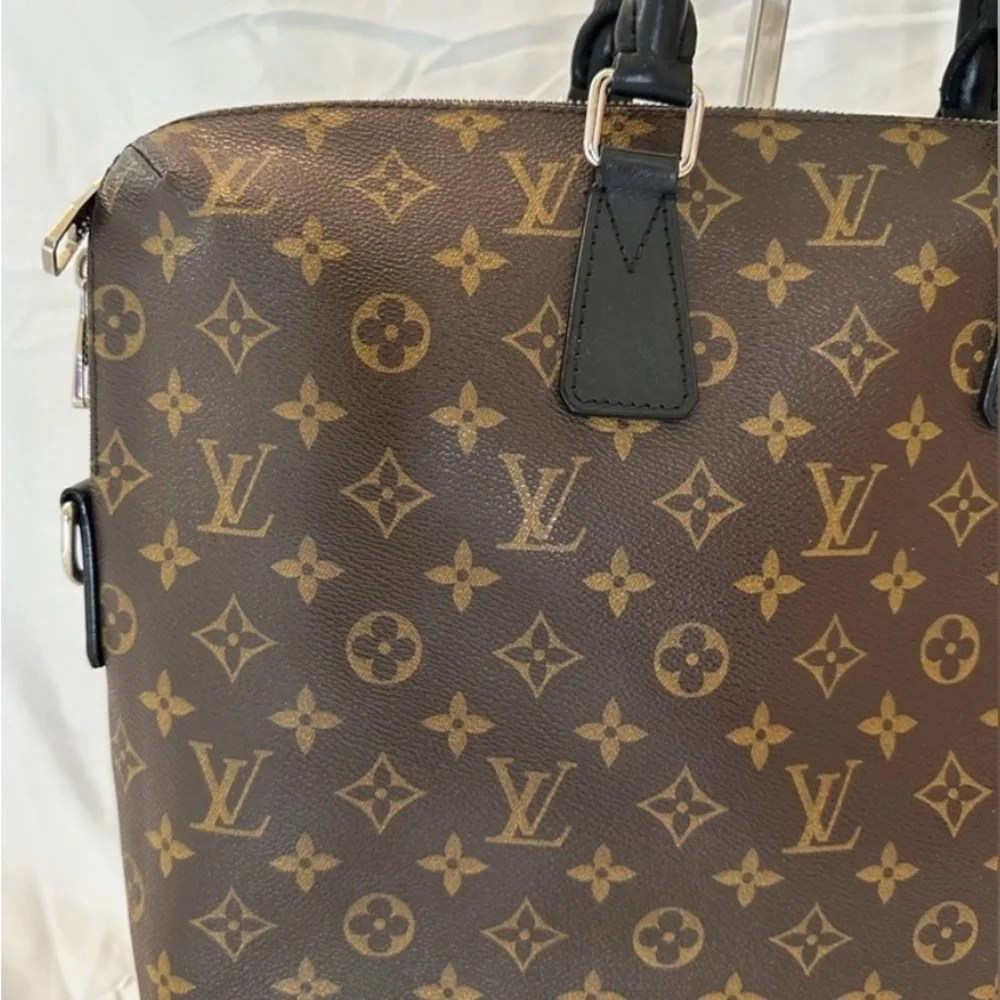 Louis Vuitton bag - Picture 3 of 9